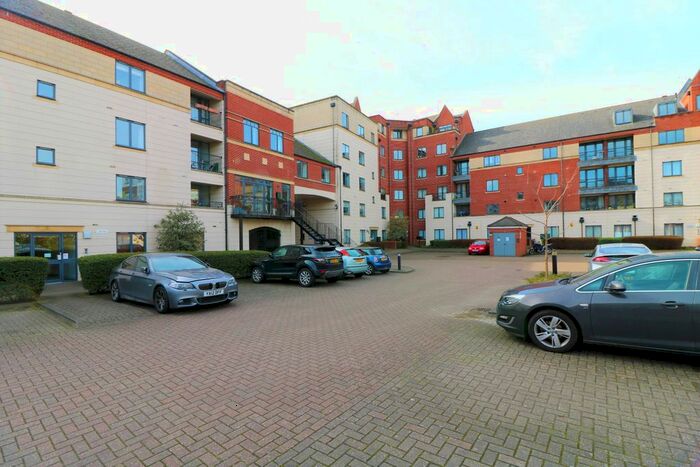 3 Bedroom Flat To Rent In Manor Gardens, London, N7
