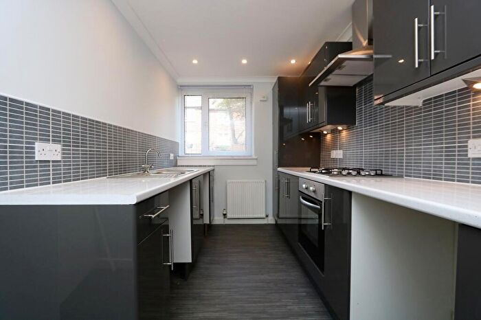 2 Bedroom Flat To Rent In Dumbarton Road, Glasgow, G14
