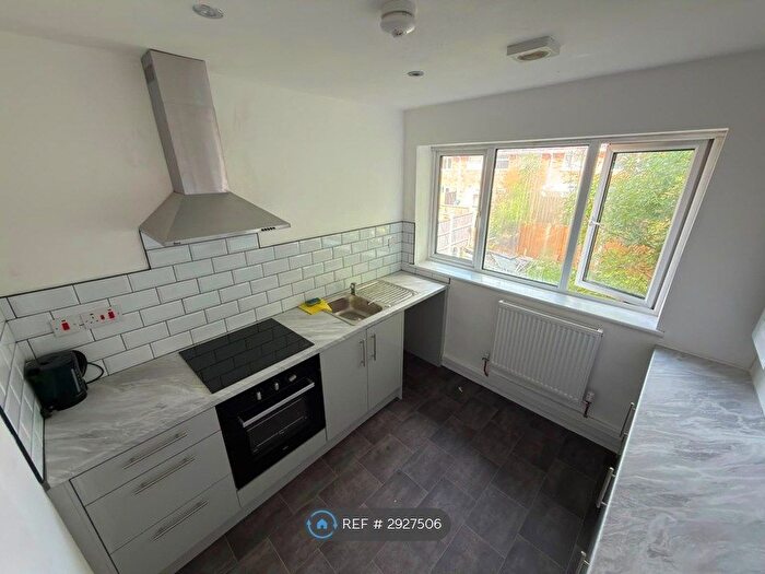 2 Bedroom Maisonette To Rent In Gravelly Lane, Birmingham, B23