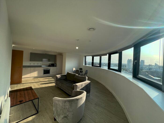 2 Bedroom Flat To Rent In Furness Quay, Salford, M50