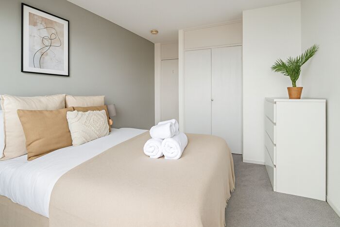 2 Bedroom Flat To Rent In Haberdasher Street, London, N1