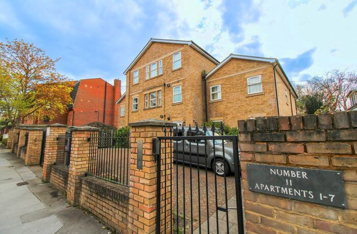 2 Bedroom Flat To Rent In Outram Road, Addiscombe, Croydon, CR0