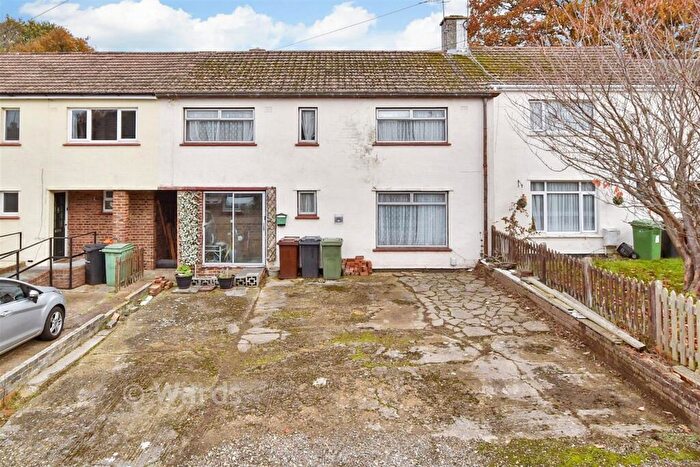 3 Bedroom Terraced House For Sale In Essex Road, Shepway, Maidstone, Kent, ME15
