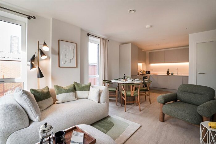 2 Bedroom Flat For Sale In Eliza Yard, Ancoats, M4