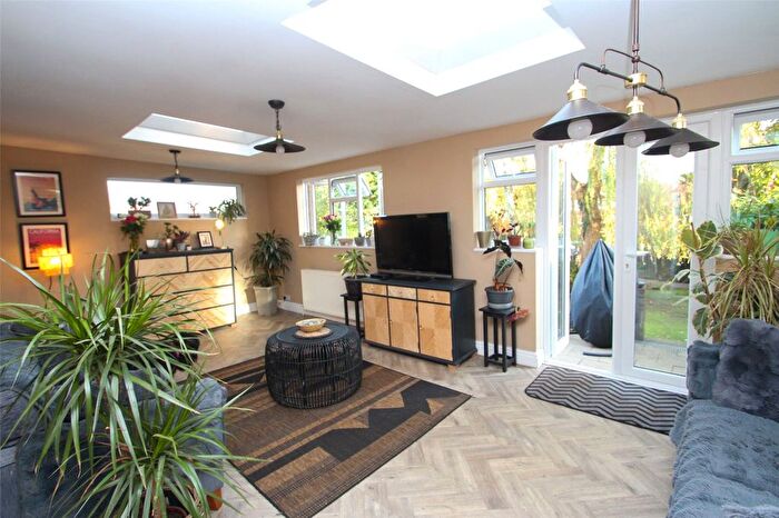 3 Bedroom Terraced House For Sale In Beaulieu Road, Hamble, Southampton, Hampshire, SO31