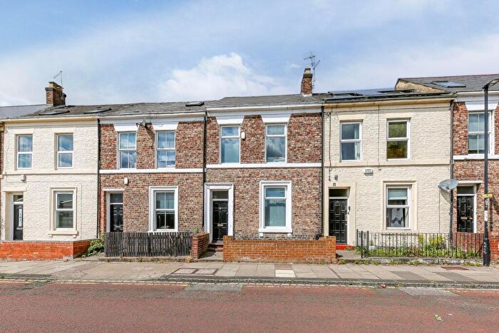 4 Bedroom House To Rent In £pppw - Chester Street, Sheildfield, NE2