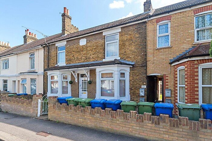 1 Bedroom Maisonette To Rent In Burley Road, Sittingbourne, Kent, ME10