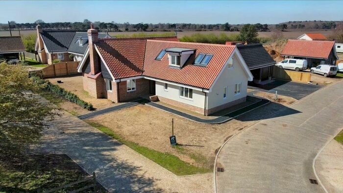 5 Bedroom Chalet For Sale In Dairy Close, Boyton Road, Hollesley, Woodbridge, IP12