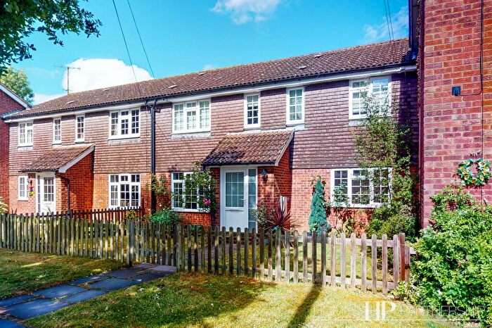 2 Bedroom Maisonette To Rent In Station Road, Lingfield, RH7