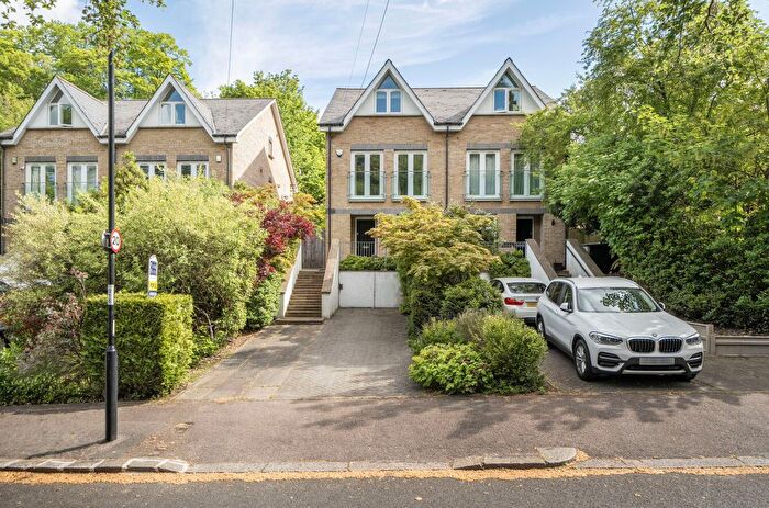 5 Bedroom Semi Detached House For Sale In Purley Oaks Road, South Croydon, CR2