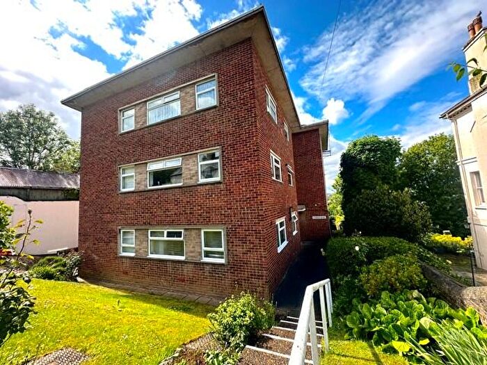 2 Bedroom Flat To Rent In St Margarets Street, Rochester., ME1