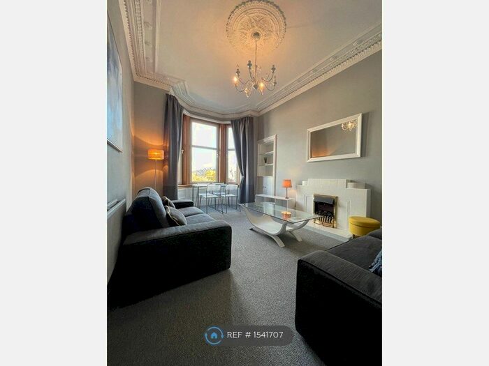 2 Bedroom Flat To Rent In Glasgow Road, Paisley, PA1