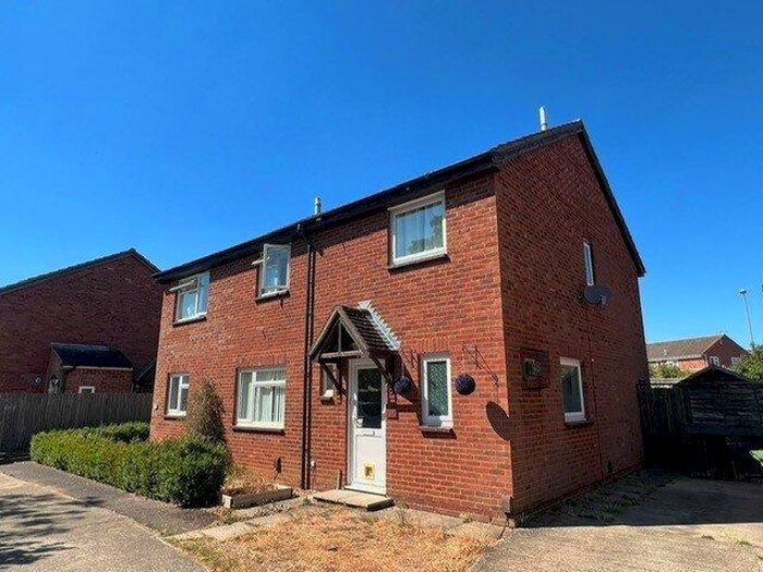 2 Bedroom End Of Terrace House To Rent In Norris Close, Abingdon, Oxfordshire, OX14
