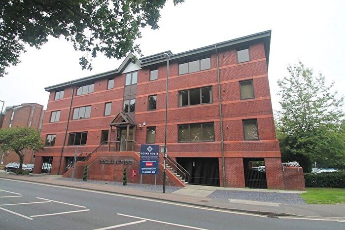 2 Bedroom Apartment To Rent In Bedroom Purpose Built Apartment In Three Bridges, RH10