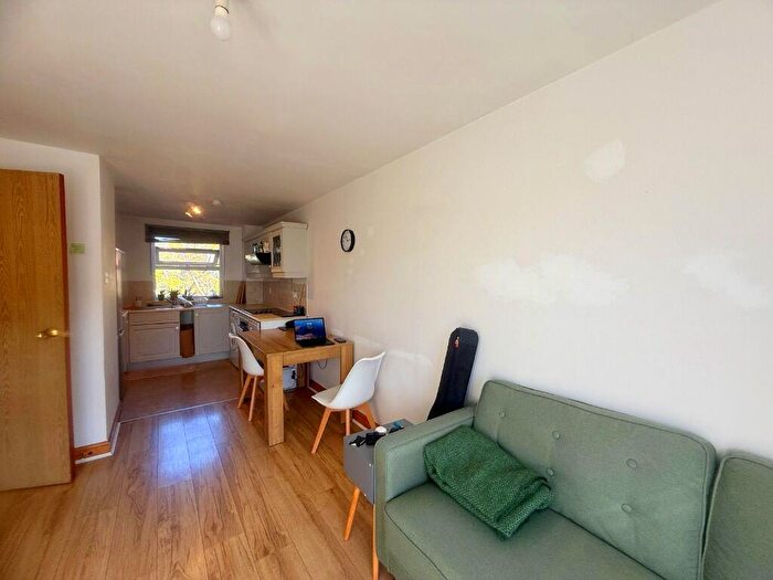 1 Bedroom Flat To Rent In Portland Road, London, N15