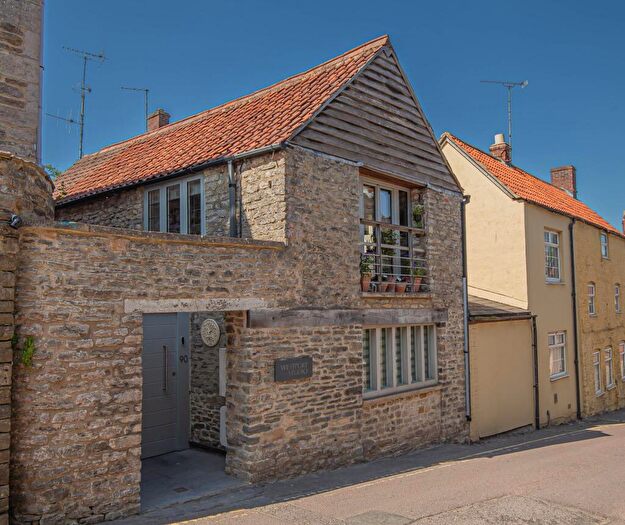 1 Bedroom Character Property For Sale In Westport Studio, Gloucester Road, Malmesbury, SN16