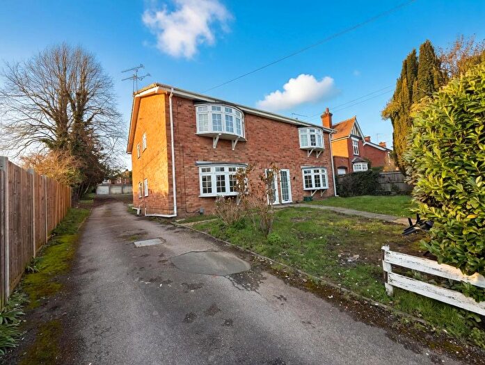 2 Bedroom Flat To Rent In Connaught Road, Fleet, GU51