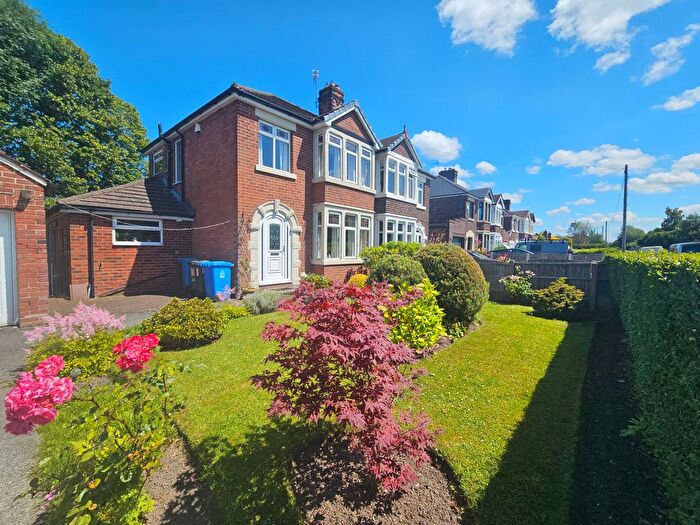 3 Bedroom Semi-Detached House To Rent In Liverpool Road, Warrington, WA5