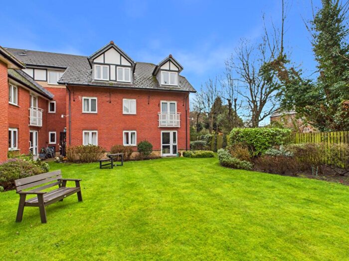 2 Bedroom Retirement Property For Sale In Weldale House, Chase Close, Birkdale, Southport, Merseyside, PR8