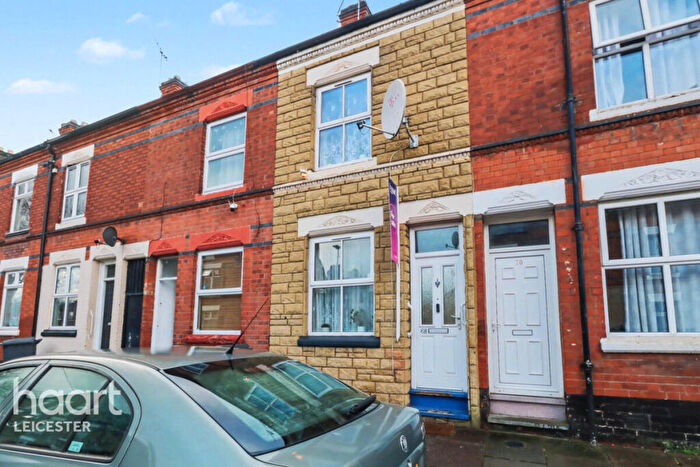 3 Bedroom Terraced House For Sale In Dannett Street, Leicester, LE3