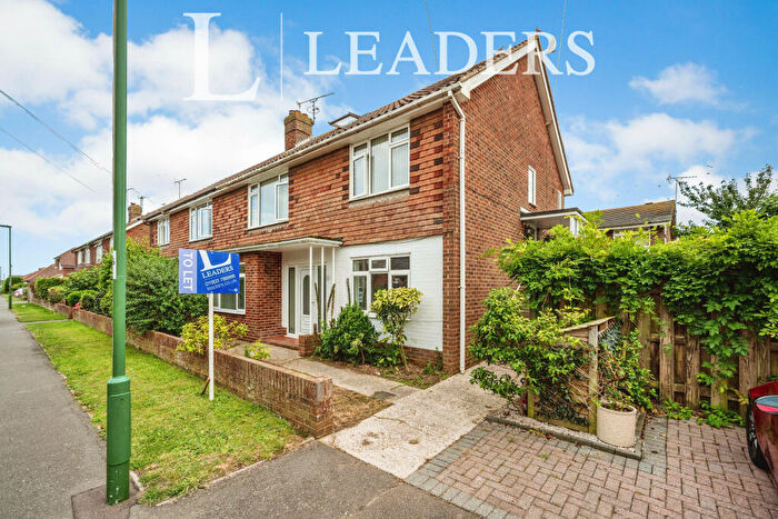 2 Bedroom Flat To Rent In Shaftsbury Road, Rustington, BN16