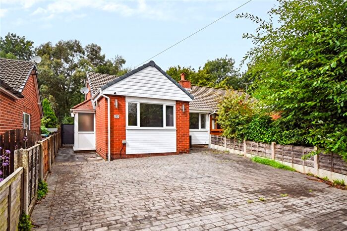 2 Bedroom Semi Detached Bungalow For Sale In Longfield Park, Shaw, Oldham, Greater Manchester, OL2