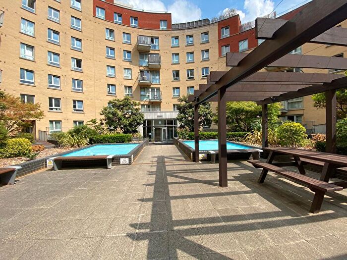 1 Bedroom Flat To Rent In Eden Grove, London, N7