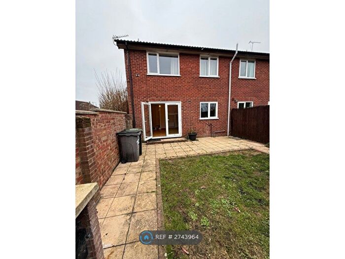 2 Bedroom Semi-Detached House To Rent In Eastern Way, Elmswell, IP30