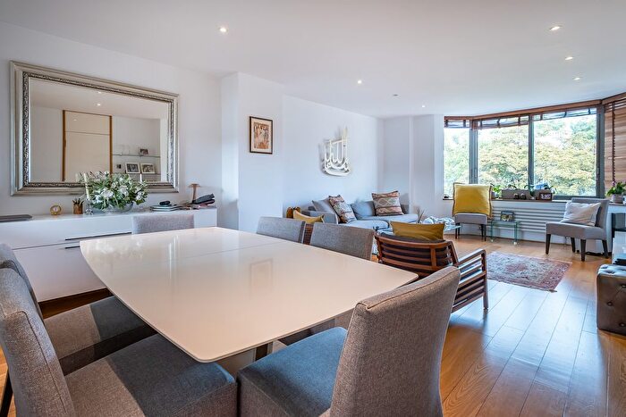 2 Bedroom Flat For Sale In Emperors Gate, London, SW7