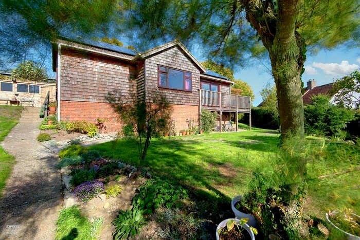 3 Bedroom Detached Bungalow For Sale In Rock Hill Road, Egerton, Ashford, TN27