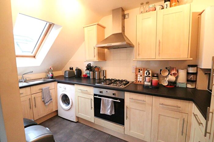 2 Bedroom Flat To Rent In St. Albans Crescent, Bournemouth, BH8