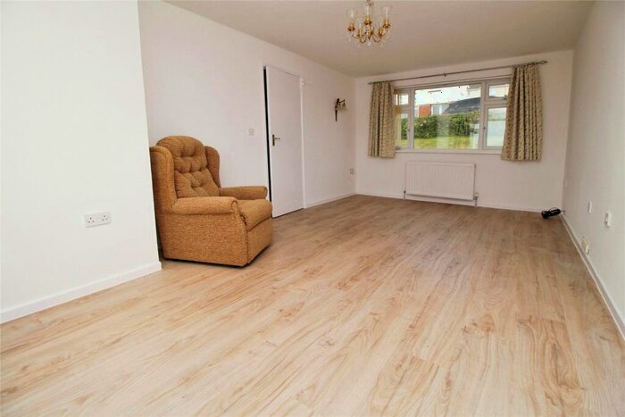 2 Bedroom Bungalow For Sale In Bideford, Devon, EX39