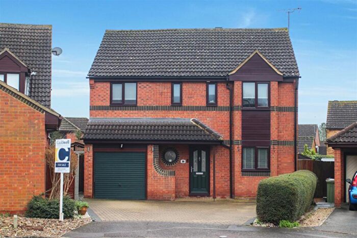 4 Bedroom House For Sale In Cartmel Close, Bletchley, Milton Keynes, MK3