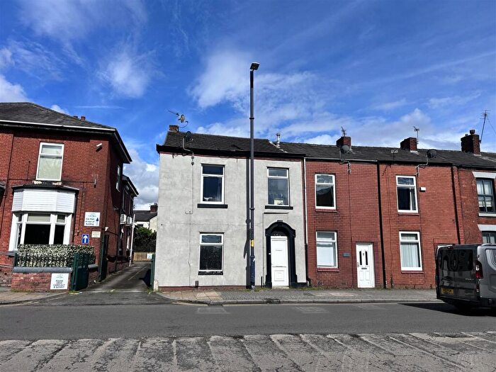 4 Bedroom Block Of Apartments For Sale In Ashton Road, Denton, M34