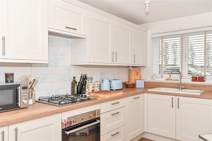 3 Bedroom Semi-Detached House For Sale In Dragonfly Close, Minster On Sea, Sheerness, Kent, ME12