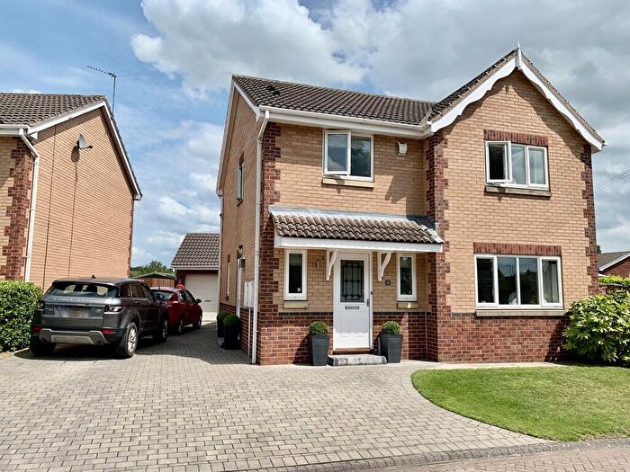 4 Bedroom Detached House For Sale In Burtonlees Court, Bessacarr, Doncaster, DN4