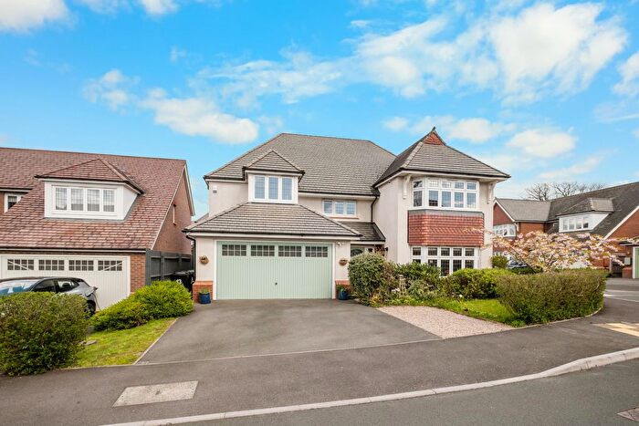 4 Bedroom Detached House For Sale In Platform Road, Bromsgrove, B60