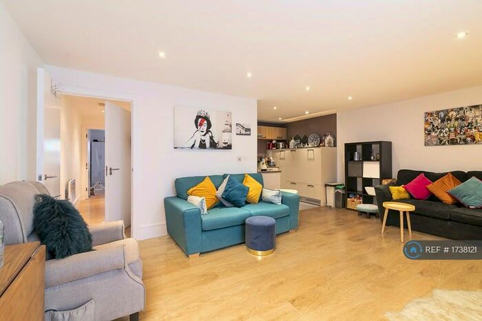 2 Bedroom Flat To Rent In Omega Place, London, N1