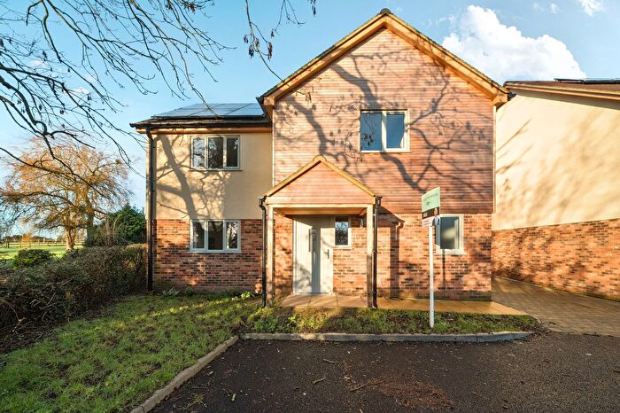 5 Bedroom Detached House For Sale In Highland Place, Minsterworth, Gloucester, GL2