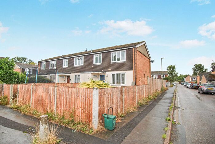 3 Bedroom End Of Terrace House For Sale In Lodden Avenue, Berinsfield, Wallingford, OX10