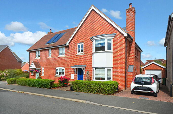 4 Bedroom Semi Detached House For Sale In Burns Way, Thaxted, CM6