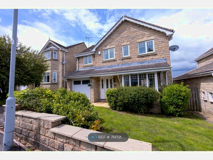 5 Bedroom Detached House To Rent In Blackberry Way, Bradford, BD14