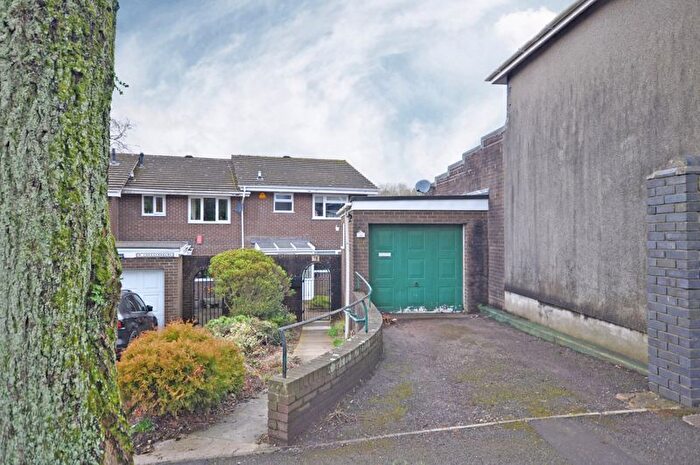 3 Bedroom Terraced House To Rent In Stylish End-Terrace, Stow Park Avenue, Newport, NP20