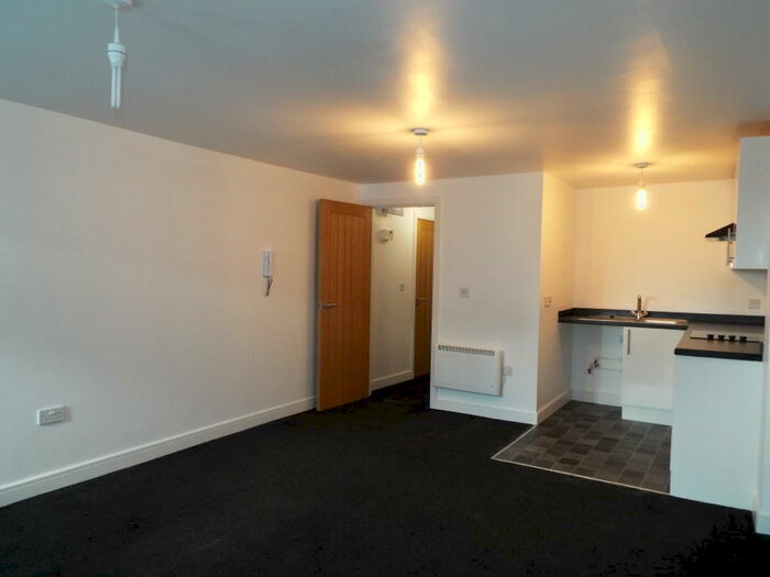 Apartment To Rent In Salter Street, Stafford, ST16