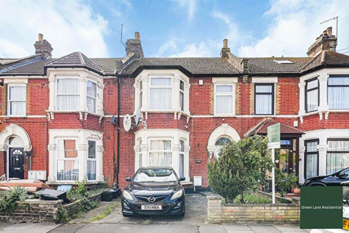 3 Bedroom House For Sale In Douglas Road, Ilford, IG3