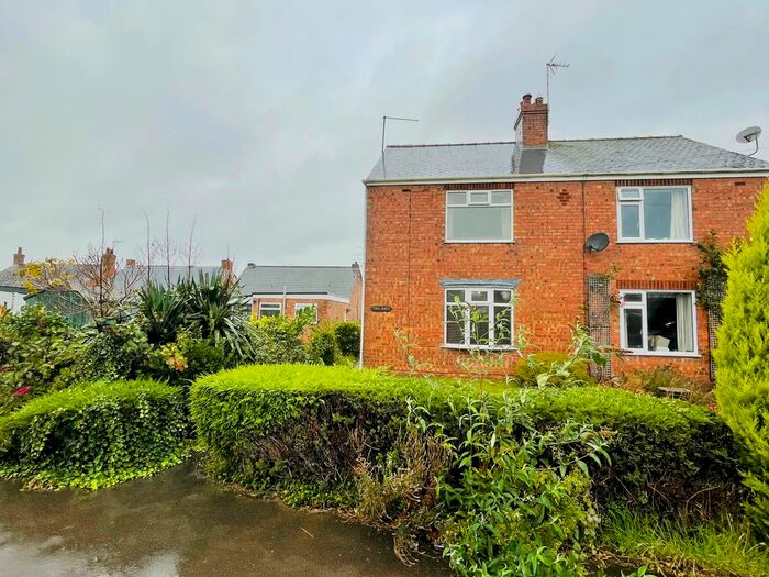 2 Bedroom Property To Rent In Branches Lane, Holbeach, Spalding, PE12