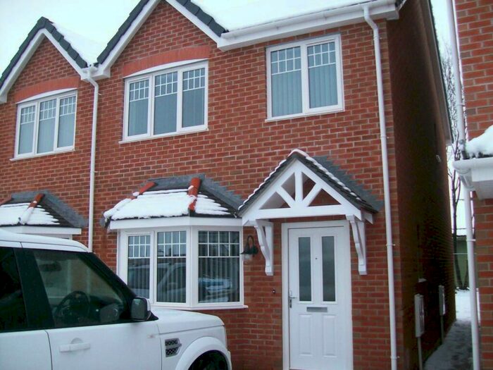 3 Bedroom House To Rent In Maes Glyndwr, Oakley Grange, Plas Coch Road, Wrexham, LL11