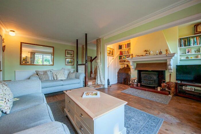 5 Bedroom Detached House For Sale In Ruckinge Road, Hamstreet, Ashford, TN26 - Photo 6