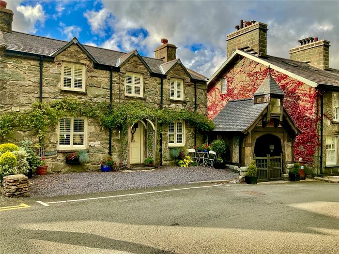 3 Bedroom Detached House For Sale In Maentwrog, Blaenau Ffestiniog, Gwynedd, LL41