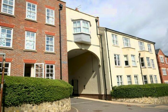 2 Bedroom Property To Rent In Boltro Road, Haywards Heath, RH16